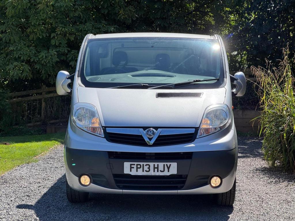 VAUXHALL VIVARO 2.0 CDTi Sportive FWD L1 4dr 2013