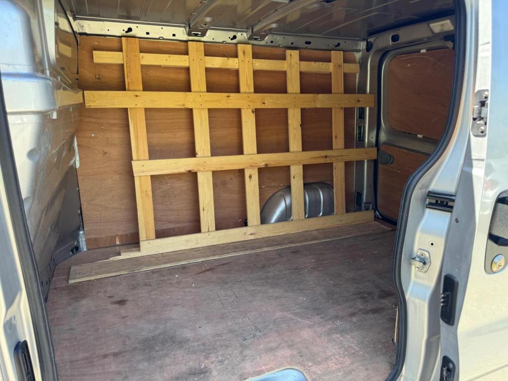 VAUXHALL VIVARO 2.0 CDTi Sportive FWD L1 4dr 2013