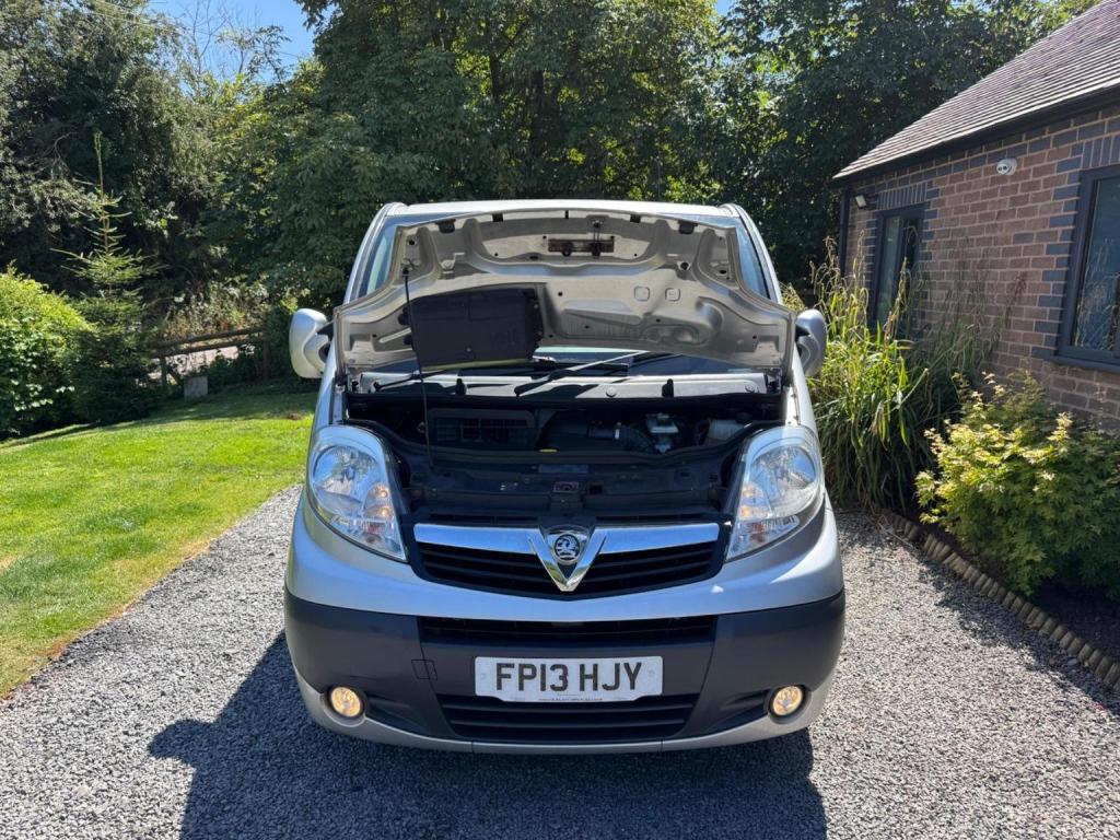 VAUXHALL VIVARO 2.0 CDTi Sportive FWD L1 4dr 2013