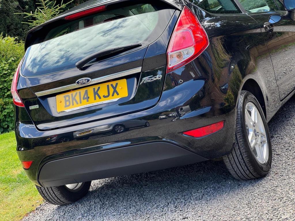 FORD FIESTA 1.0T EcoBoost Zetec Euro 5 (s/s) 3dr 2014