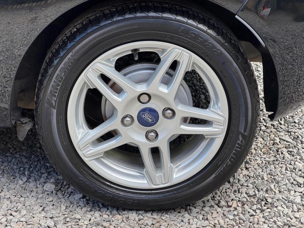 FORD FIESTA 1.0T EcoBoost Zetec Euro 5 (s/s) 3dr 2014