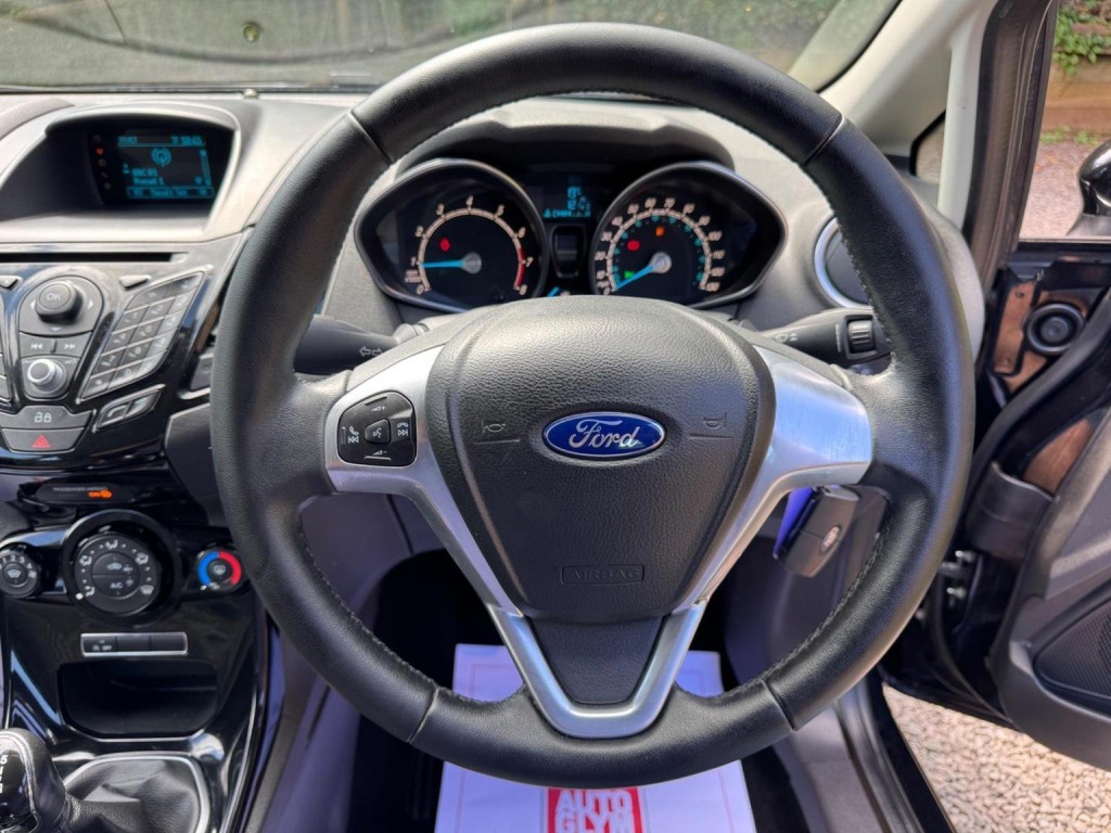 FORD FIESTA 1.0T EcoBoost Zetec Euro 5 (s/s) 3dr 2014