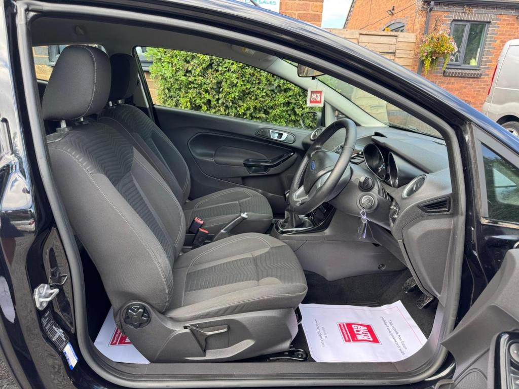 FORD FIESTA 1.0T EcoBoost Zetec Euro 5 (s/s) 3dr 2014