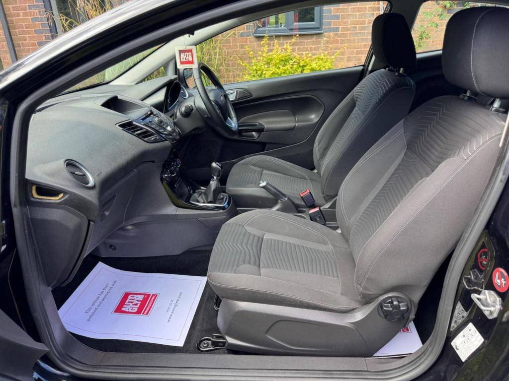 FORD FIESTA 1.0T EcoBoost Zetec Euro 5 (s/s) 3dr 2014