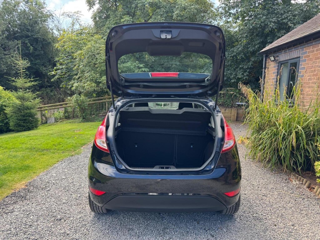 FORD FIESTA 1.0T EcoBoost Zetec Euro 5 (s/s) 3dr 2014