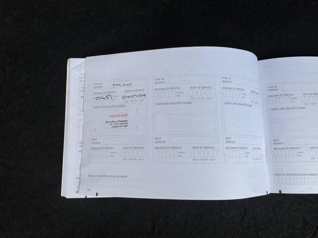 NISSAN LEAF 30kWh Tekna Auto 5dr 2017