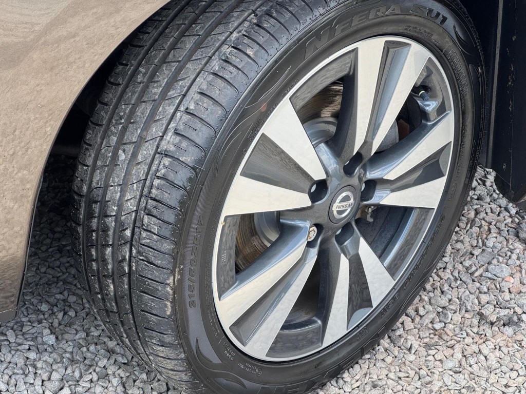 NISSAN LEAF 30kWh Tekna Auto 5dr 2017