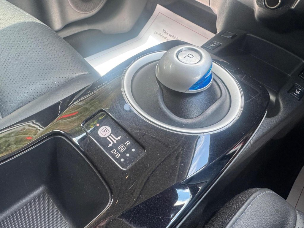 NISSAN LEAF 30kWh Tekna Auto 5dr 2017