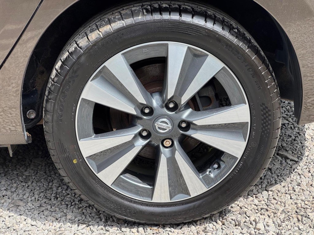 NISSAN LEAF 30kWh Tekna Auto 5dr 2017