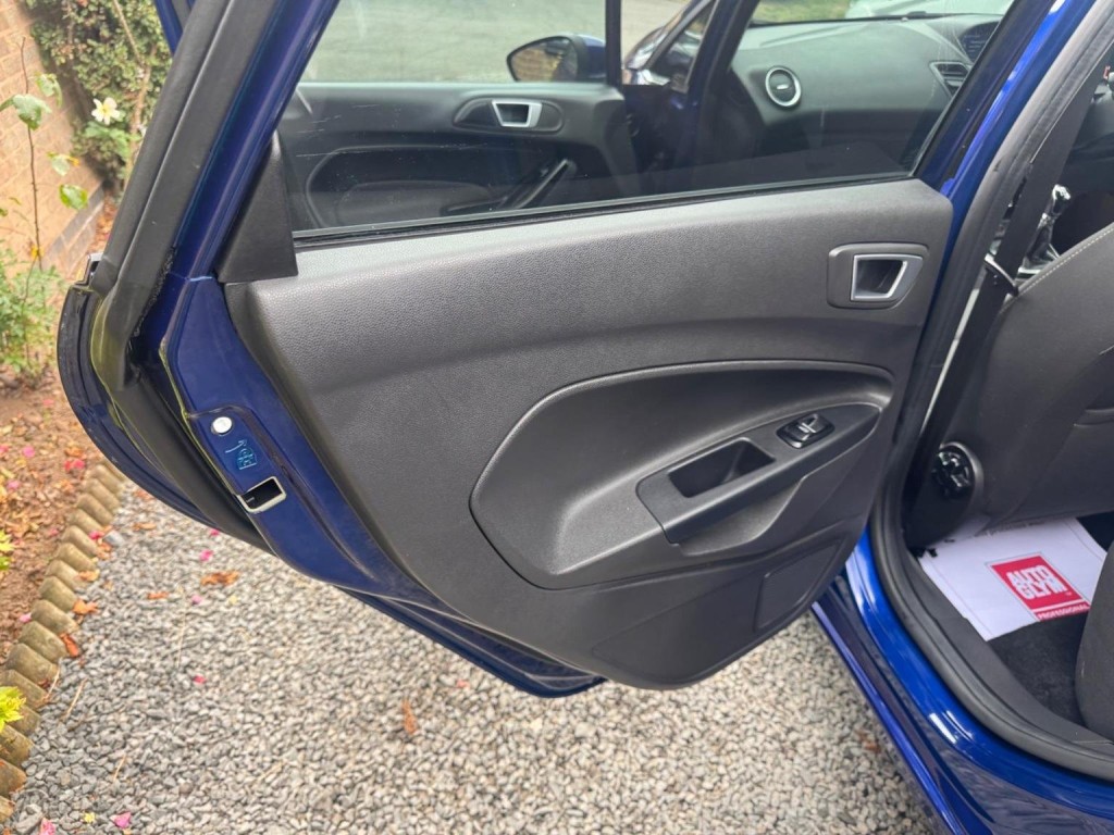 FORD FIESTA 1.0T EcoBoost Titanium Euro 6 (s/s) 5dr 2016