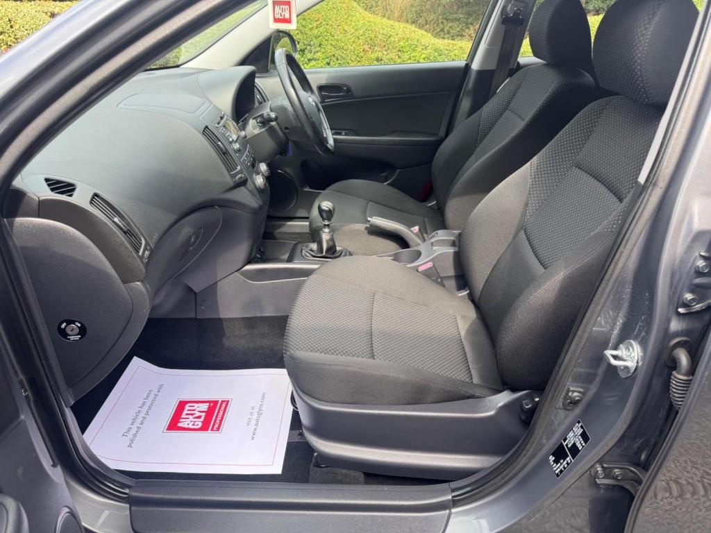 HYUNDAI I30 1.4 Comfort Euro 4 5dr 2010