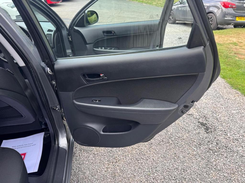 HYUNDAI I30 1.4 Comfort Euro 4 5dr 2010