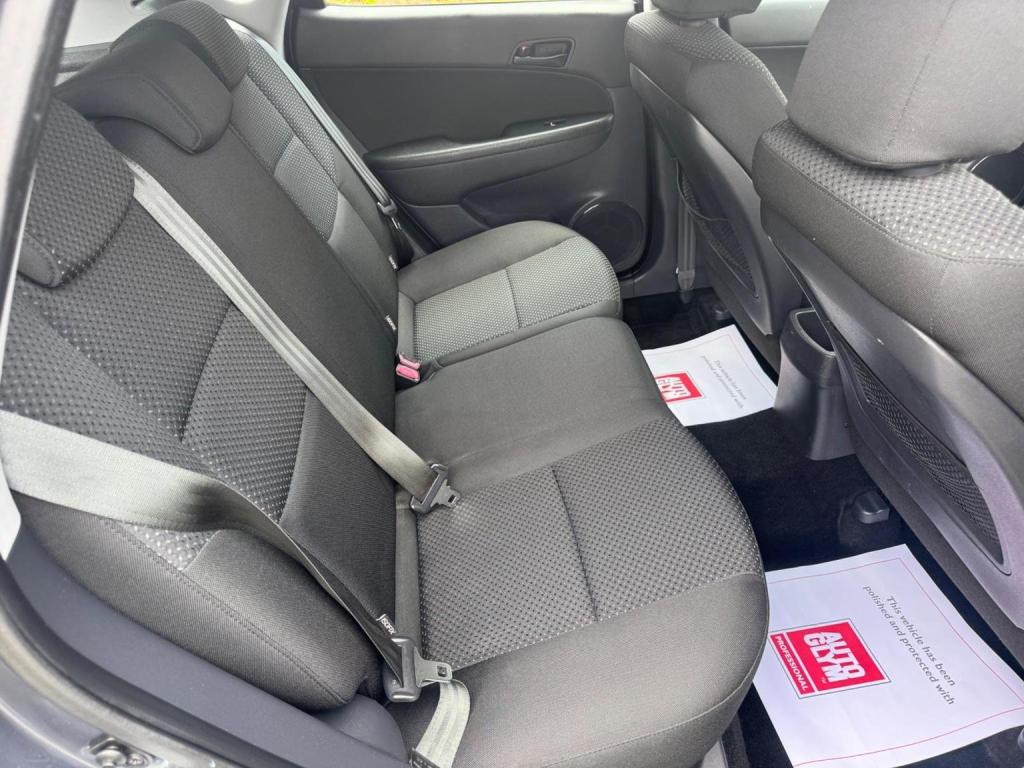 HYUNDAI I30 1.4 Comfort Euro 4 5dr 2010