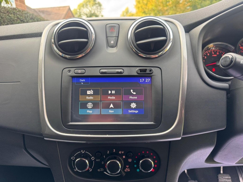 DACIA SANDERO STEPWAY 0.9 TCe Laureate Euro 6 (s/s) 5dr 2016