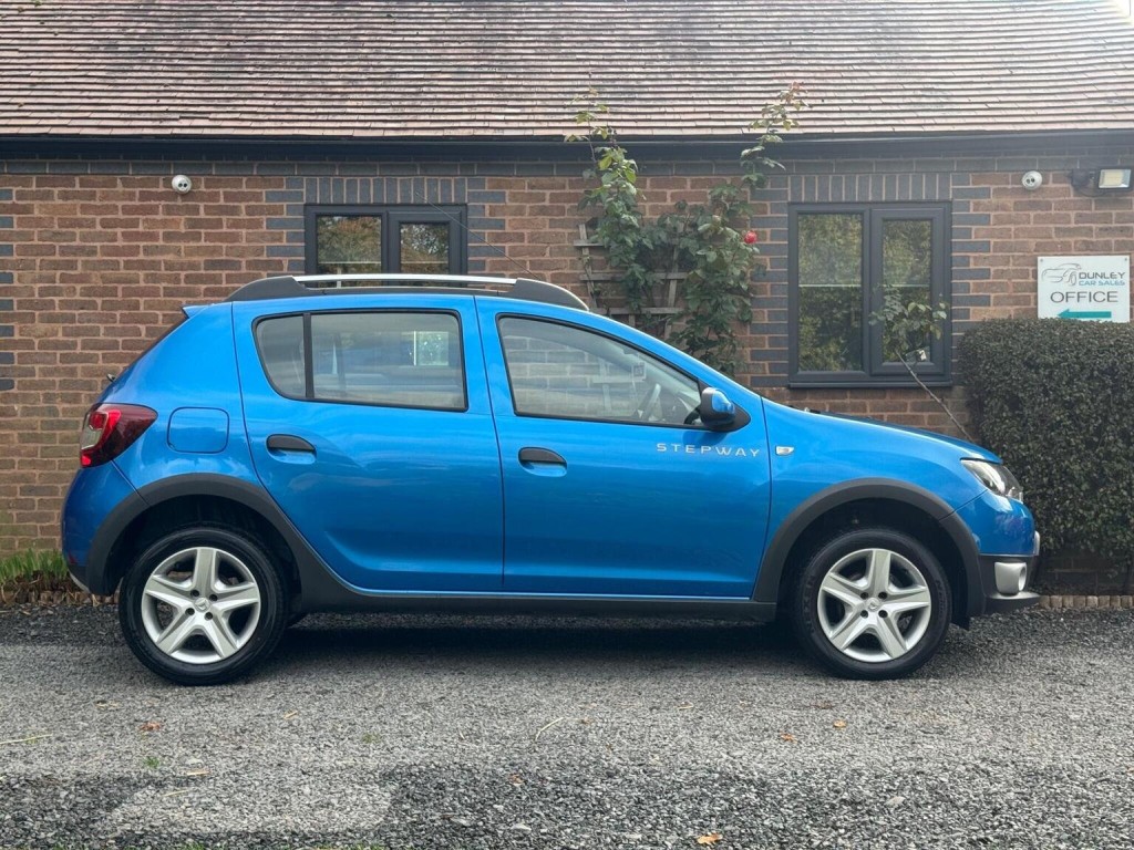 DACIA SANDERO STEPWAY 0.9 TCe Laureate Euro 6 (s/s) 5dr 2016
