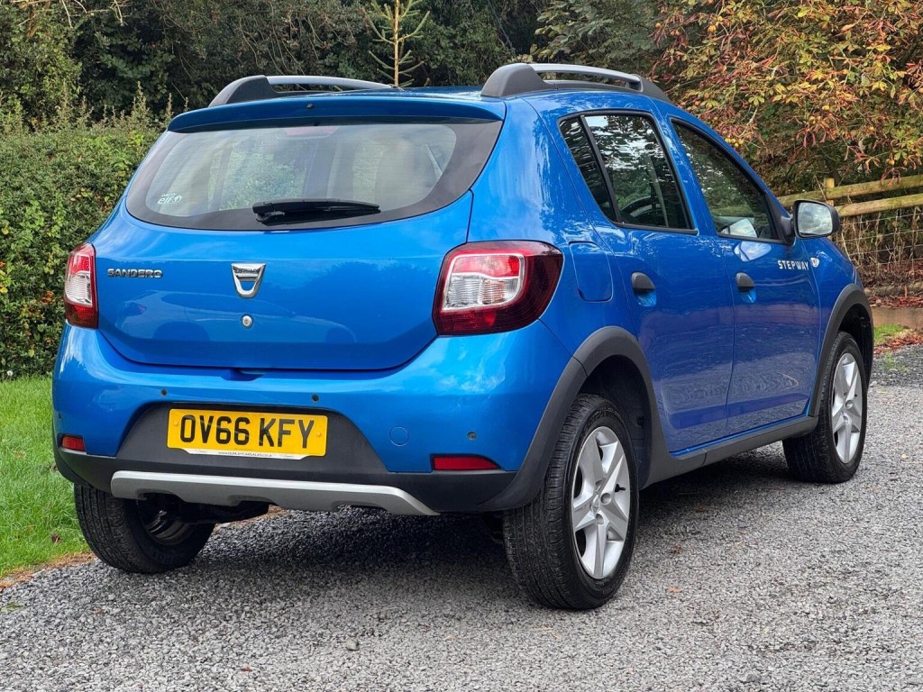 DACIA SANDERO STEPWAY 0.9 TCe Laureate Euro 6 (s/s) 5dr 2016