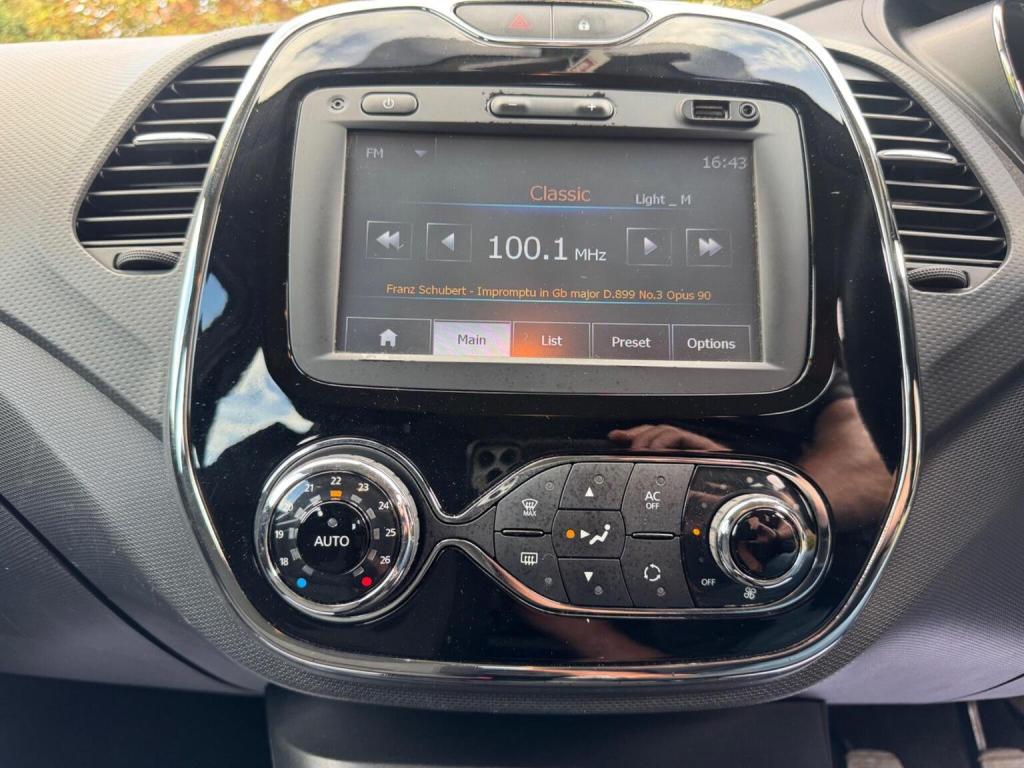 RENAULT CAPTUR 0.9 TCe ENERGY Dynamique MediaNav Euro 5 (s/s) 5dr 2014