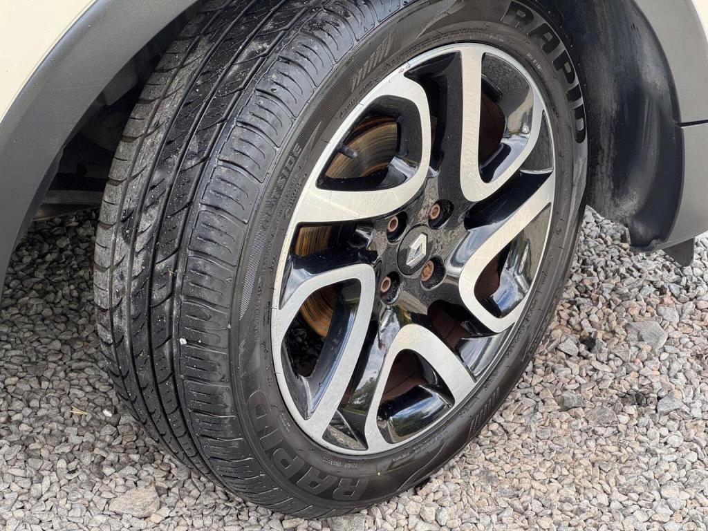 RENAULT CAPTUR 0.9 TCe ENERGY Dynamique MediaNav Euro 5 (s/s) 5dr 2014