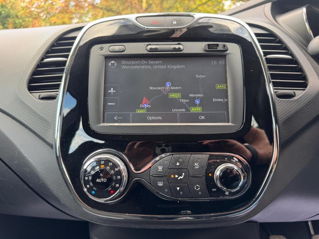 RENAULT CAPTUR 0.9 TCe ENERGY Dynamique MediaNav Euro 5 (s/s) 5dr 2014