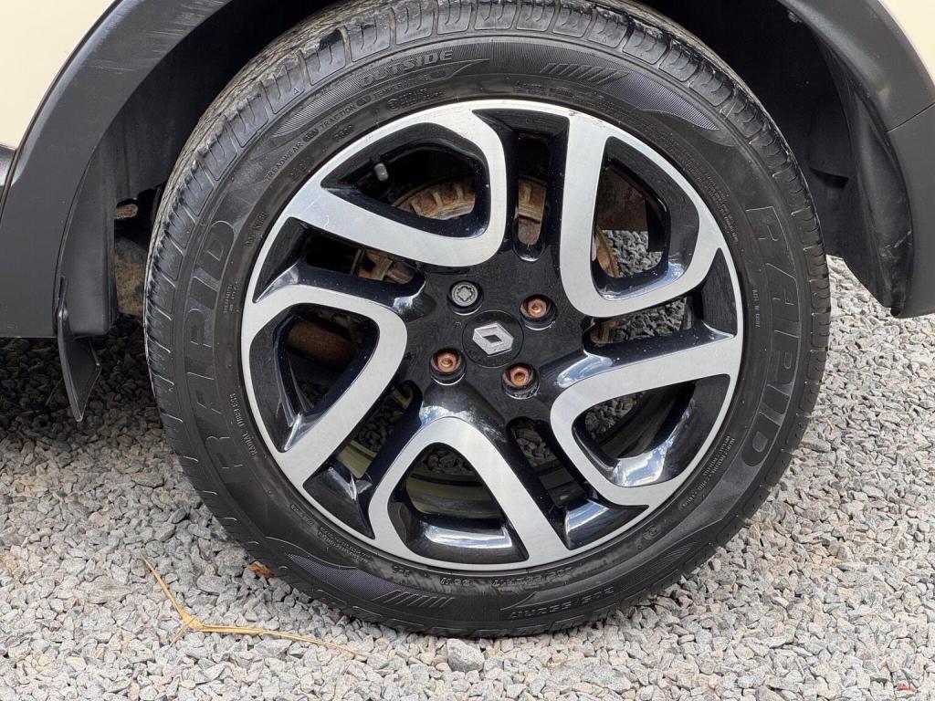 RENAULT CAPTUR 0.9 TCe ENERGY Dynamique MediaNav Euro 5 (s/s) 5dr 2014