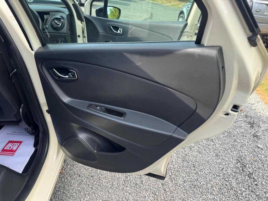 RENAULT CAPTUR 0.9 TCe ENERGY Dynamique MediaNav Euro 5 (s/s) 5dr 2014