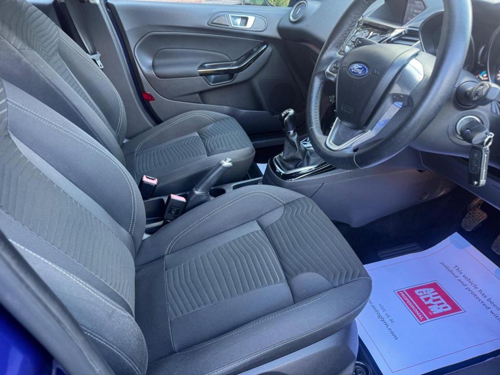 FORD FIESTA 1.0T EcoBoost Zetec Euro 5 (s/s) 5dr 2015