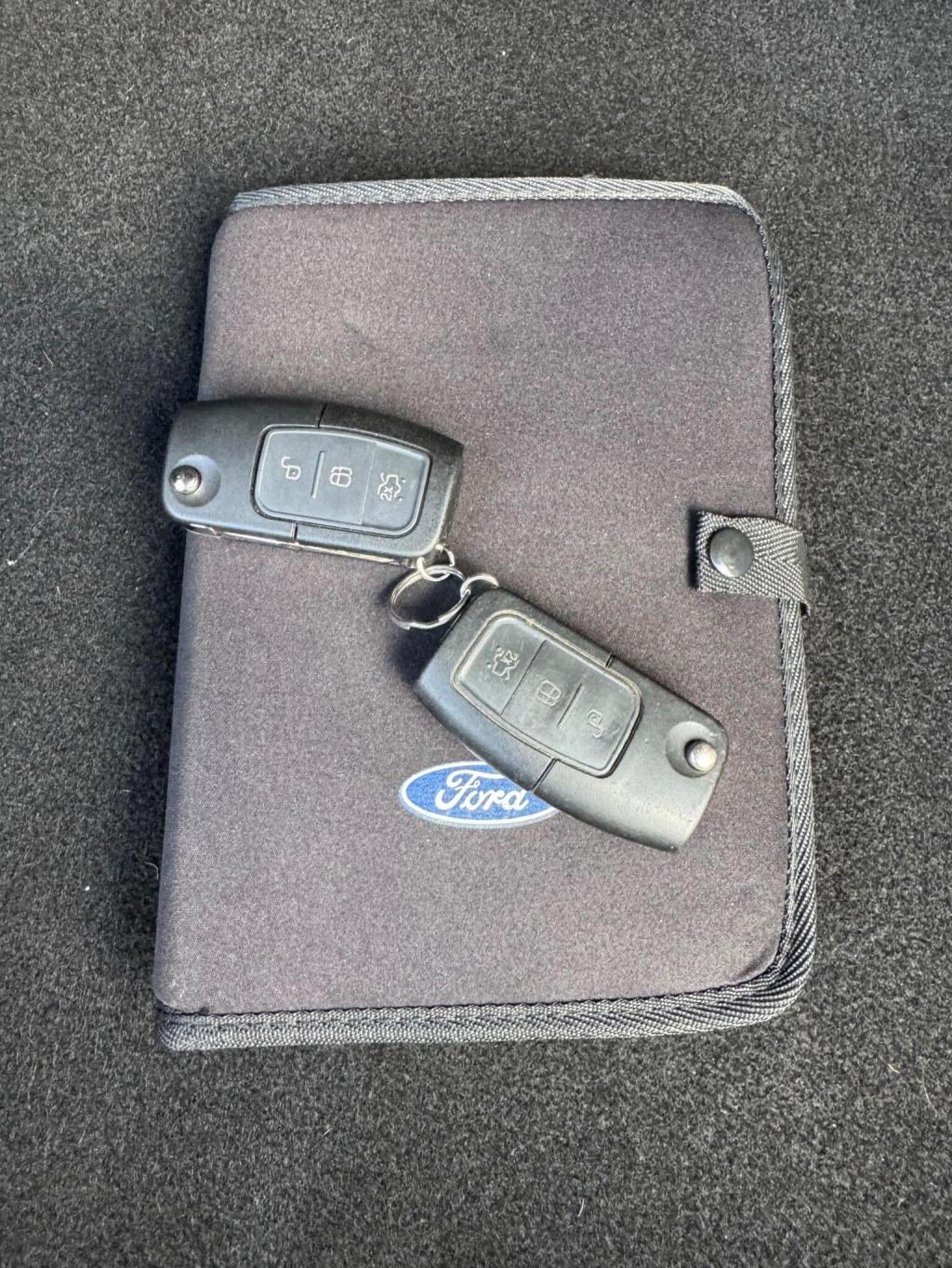 FORD FIESTA 1.0T EcoBoost Zetec Euro 5 (s/s) 5dr 2015