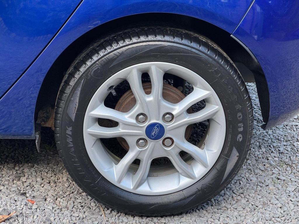 FORD FIESTA 1.0T EcoBoost Zetec Euro 5 (s/s) 5dr 2015