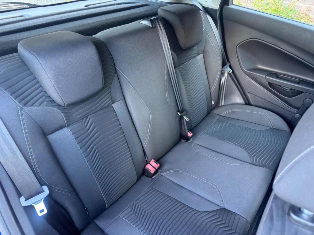 FORD FIESTA 1.0T EcoBoost Zetec Euro 5 (s/s) 5dr 2015