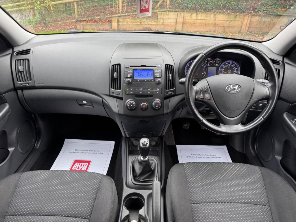 HYUNDAI I30 1.4 Comfort Euro 5 5dr 2011