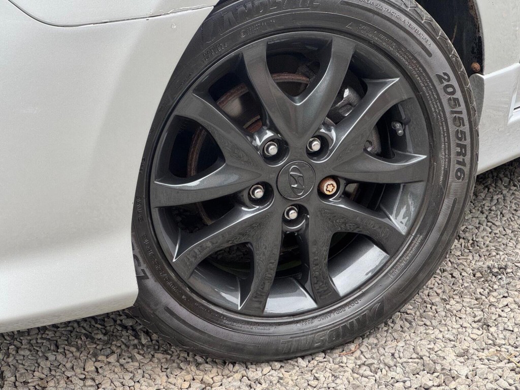 HYUNDAI I30 1.4 Comfort Euro 5 5dr 2011