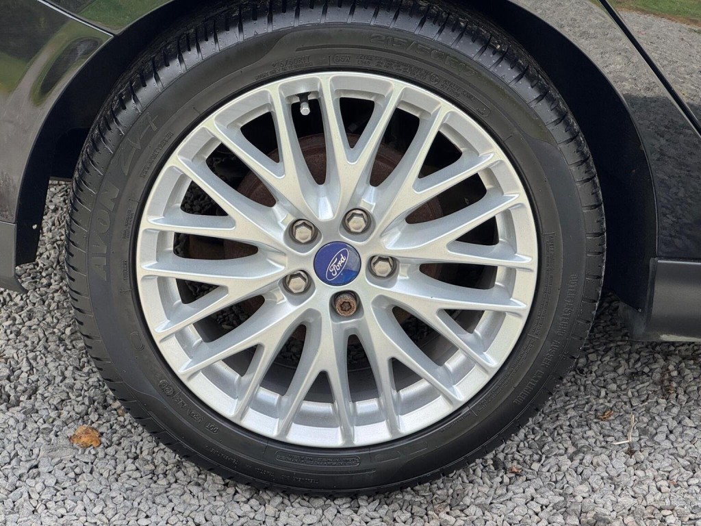 FORD FOCUS 1.0T EcoBoost Zetec Euro 5 (s/s) 5dr 2012