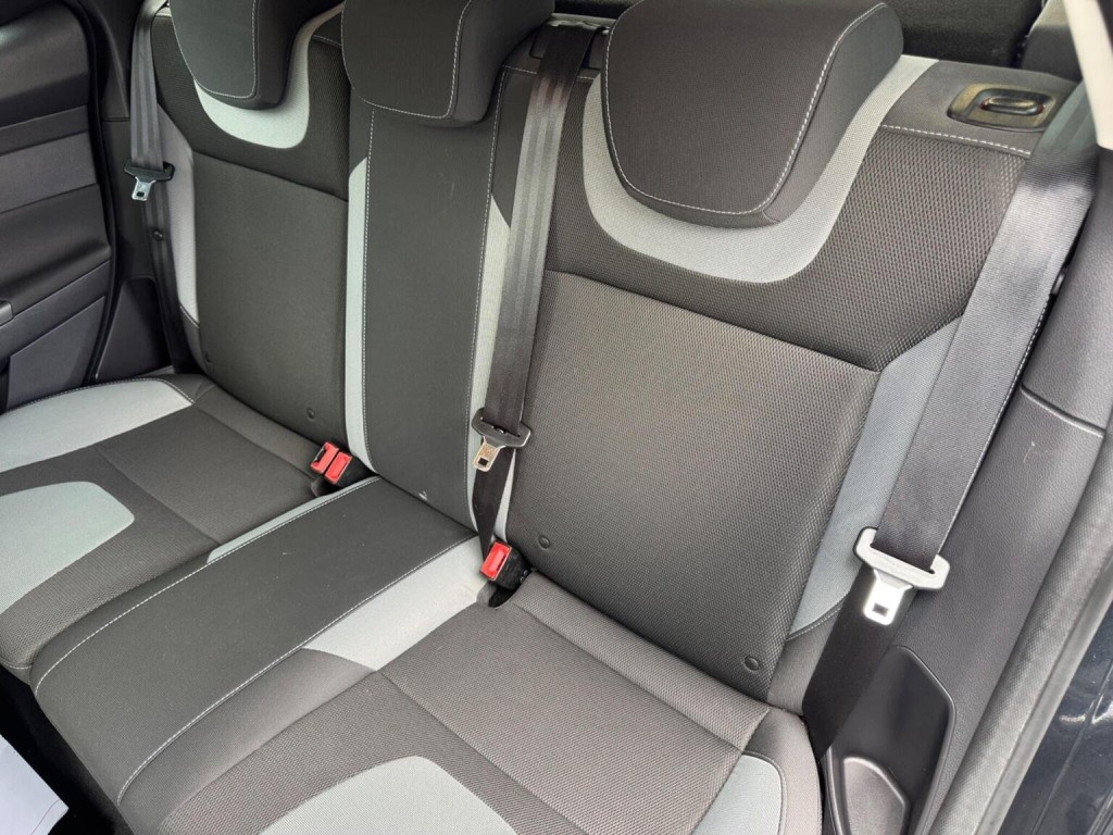 FORD FOCUS 1.0T EcoBoost Zetec Euro 5 (s/s) 5dr 2012