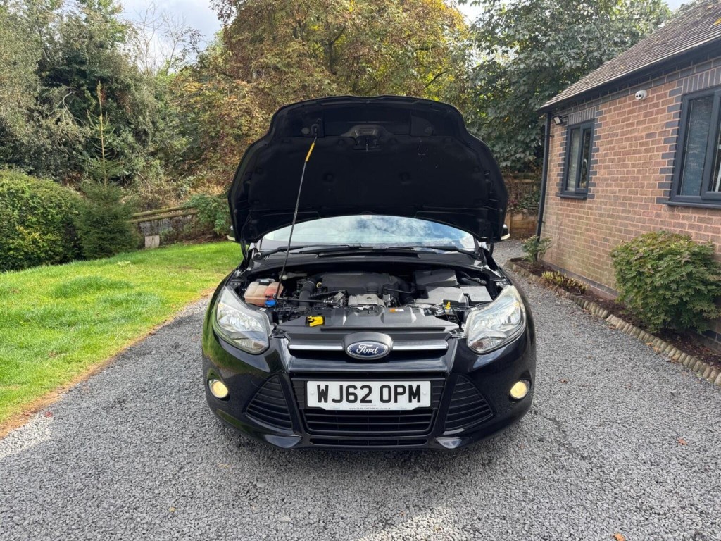 FORD FOCUS 1.0T EcoBoost Zetec Euro 5 (s/s) 5dr 2012