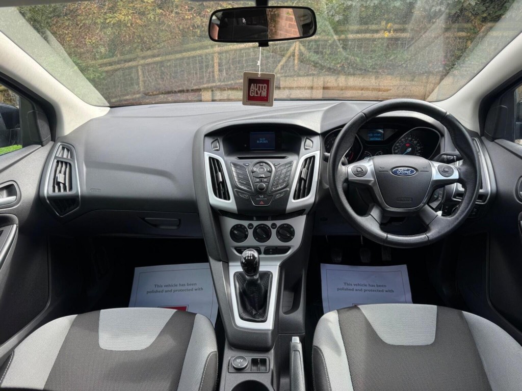 FORD FOCUS 1.0T EcoBoost Zetec Euro 5 (s/s) 5dr 2012