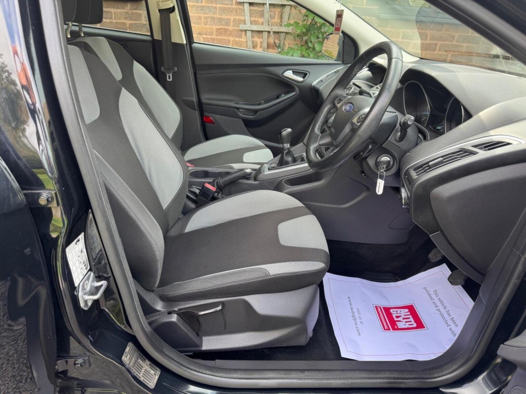 FORD FOCUS 1.0T EcoBoost Zetec Euro 5 (s/s) 5dr 2012