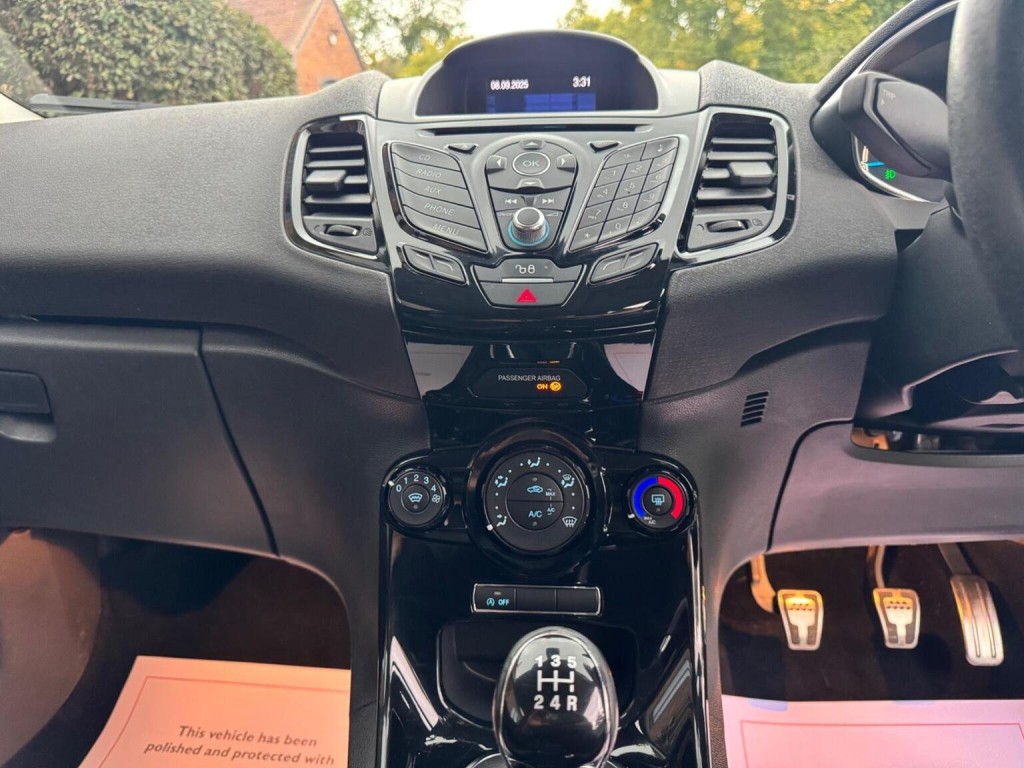 FORD FIESTA 1.0T EcoBoost Zetec S Euro 6 (s/s) 3dr 2015