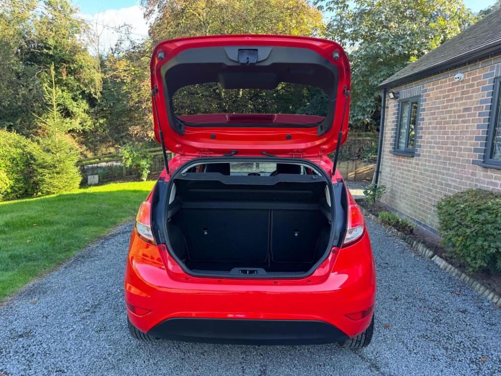 FORD FIESTA 1.0T EcoBoost Titanium Euro 5 (s/s) 5dr 2014