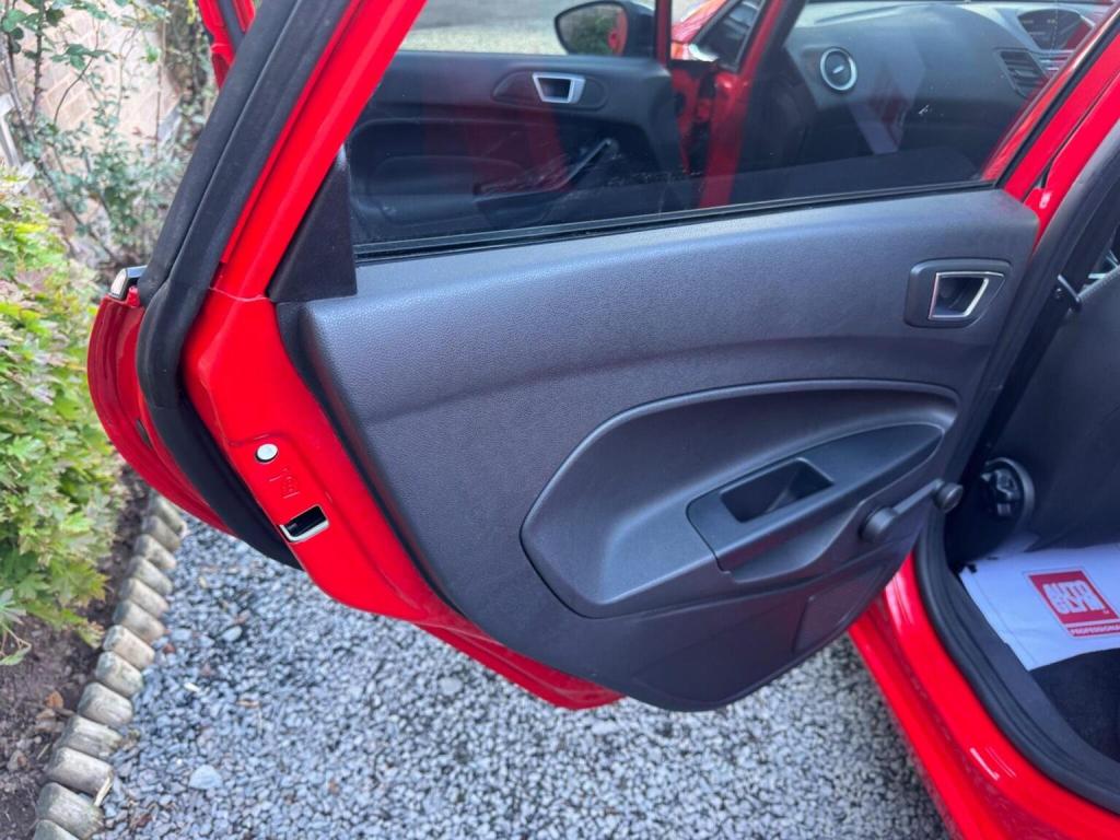 FORD FIESTA 1.0T EcoBoost Titanium Euro 5 (s/s) 5dr 2014