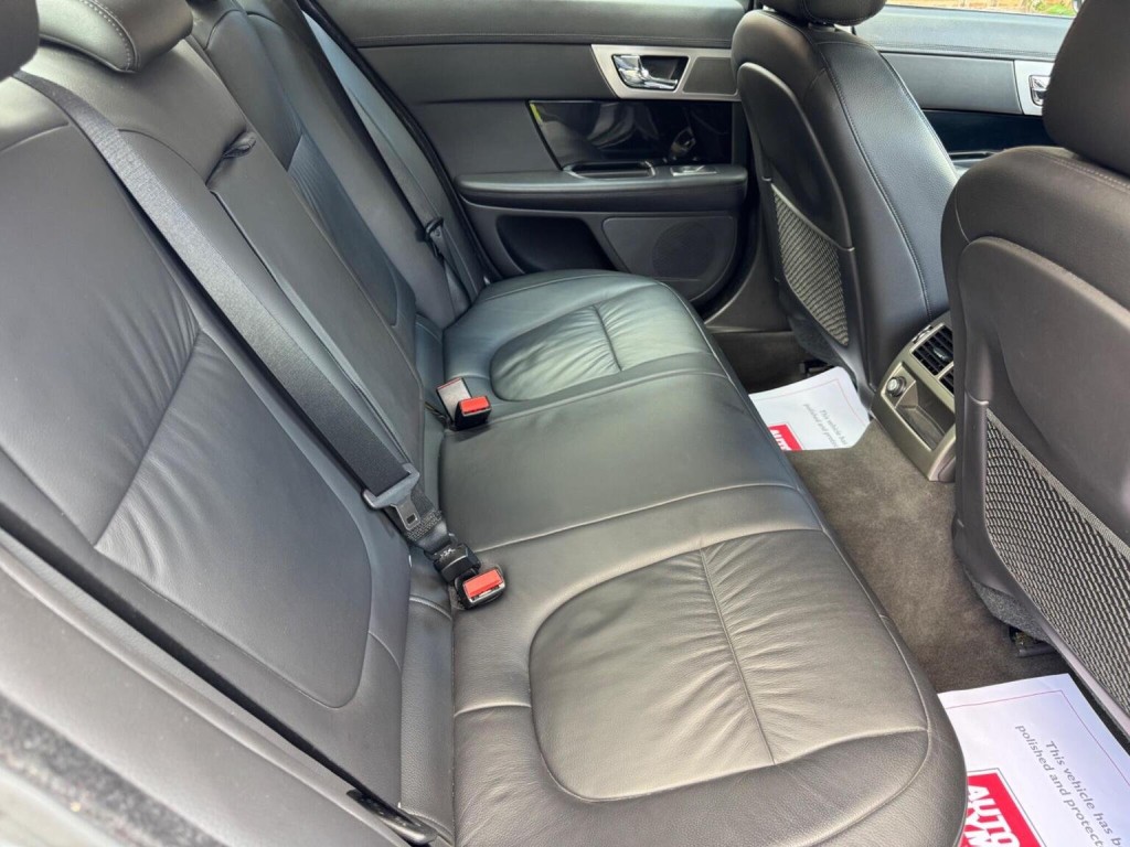 JAGUAR XF 3.0d S V6 Luxury Auto Euro 5 4dr 2010