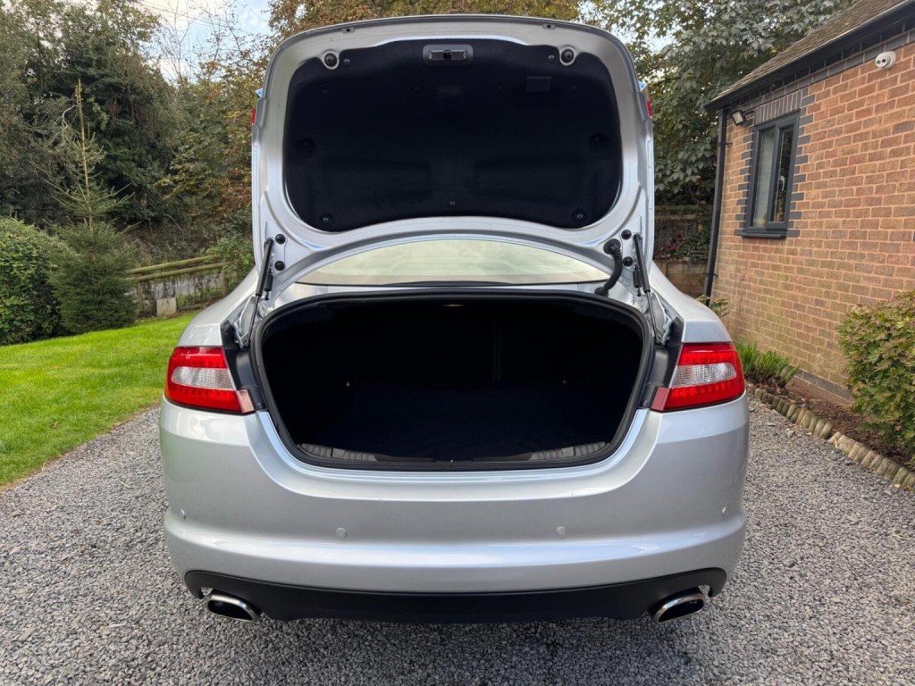 JAGUAR XF 3.0d S V6 Luxury Auto Euro 5 4dr 2010