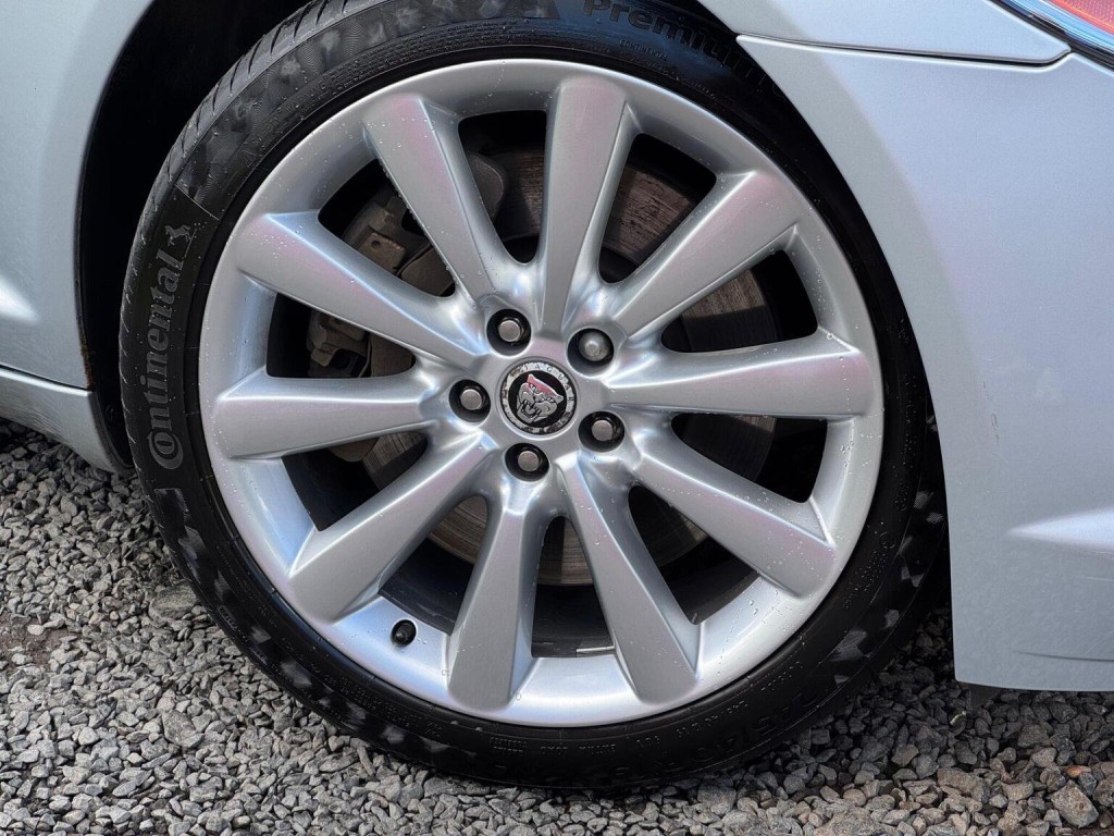 JAGUAR XF 3.0d S V6 Luxury Auto Euro 5 4dr 2010