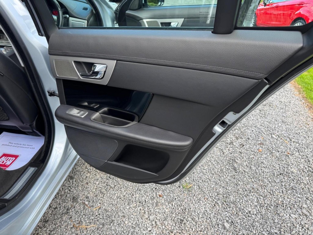 JAGUAR XF 3.0d S V6 Luxury Auto Euro 5 4dr 2010