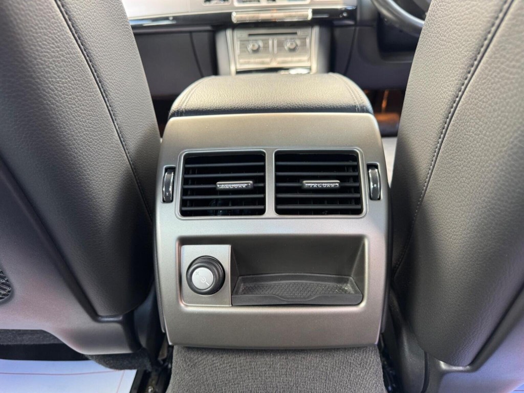 JAGUAR XF 3.0d S V6 Luxury Auto Euro 5 4dr 2010