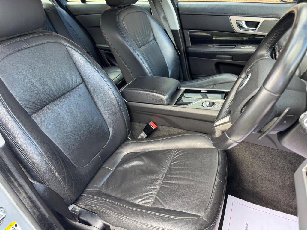 JAGUAR XF 3.0d S V6 Luxury Auto Euro 5 4dr 2010