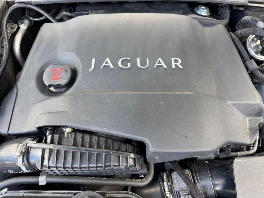 JAGUAR XF 3.0d S V6 Luxury Auto Euro 5 4dr 2010