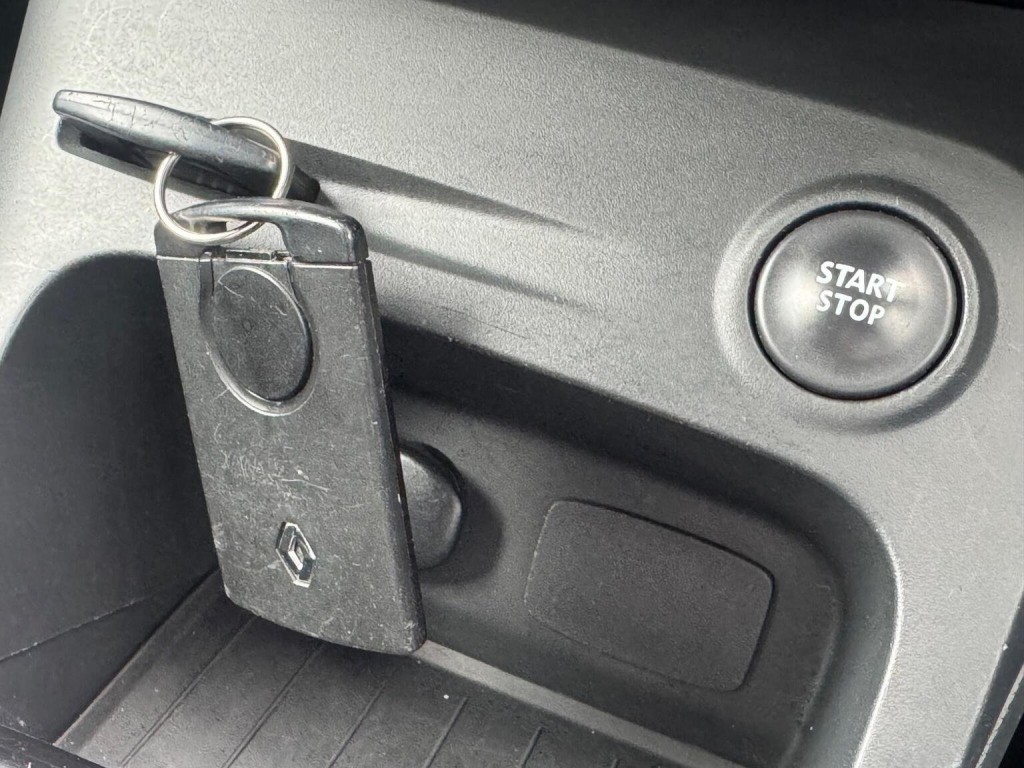 RENAULT CAPTUR 0.9 TCe ENERGY Dynamique S MediaNav Euro 5 (s/s) 5dr 2014