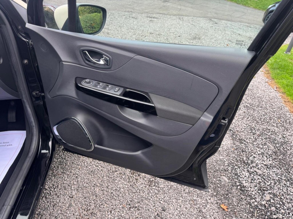 RENAULT CAPTUR 0.9 TCe ENERGY Dynamique S MediaNav Euro 5 (s/s) 5dr 2014