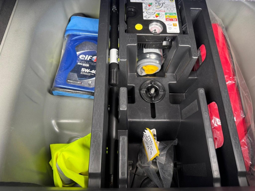 RENAULT CAPTUR 0.9 TCe ENERGY Dynamique S MediaNav Euro 5 (s/s) 5dr 2014