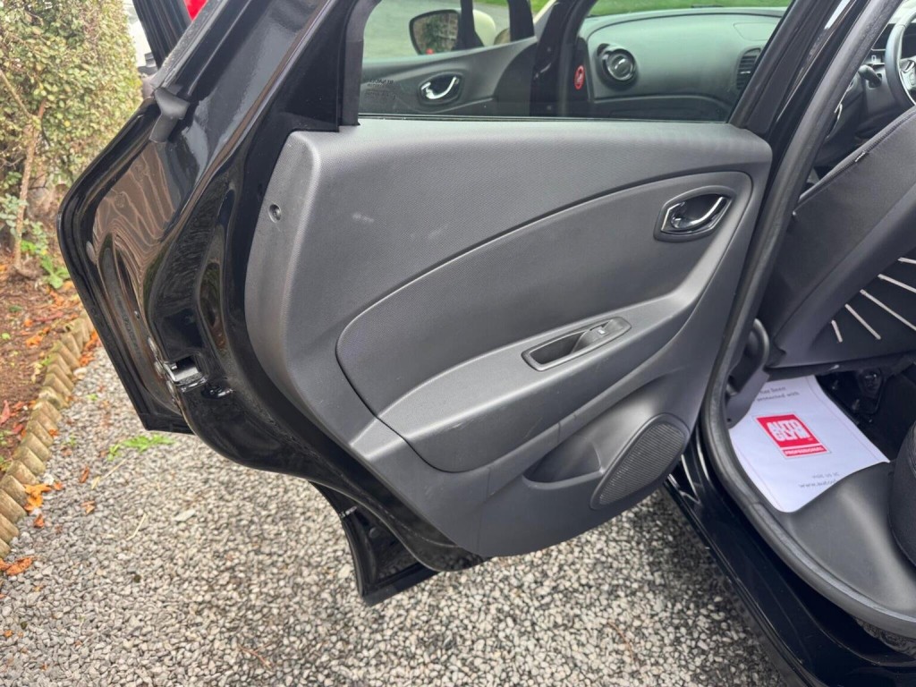 RENAULT CAPTUR 0.9 TCe ENERGY Dynamique S MediaNav Euro 5 (s/s) 5dr 2014